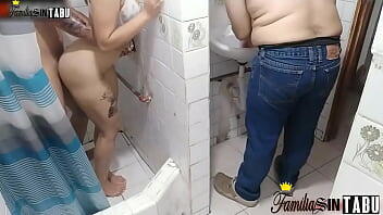 गुदा भाड़ में जाओ करने के लिए सुंदर लड़की साशा में के स्नानघर फूलदार गांड से भरा वीर्य video